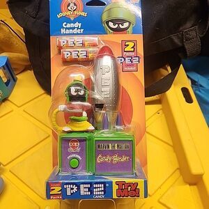 New 1998 PEZ Marvin The Martian Looney Tunes Candy Hander Rocket Factory Sealed